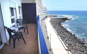 Above The Sea Apartment